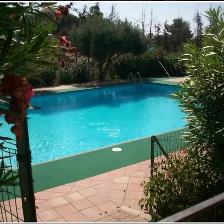 Apartment Mit Gemeinschaftspool By Interhome *