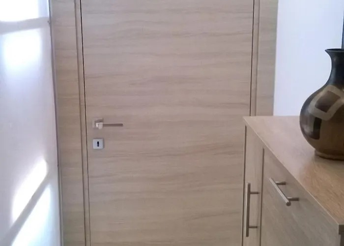 Apartamento Mit Gemeinschaftspool By Interhome *